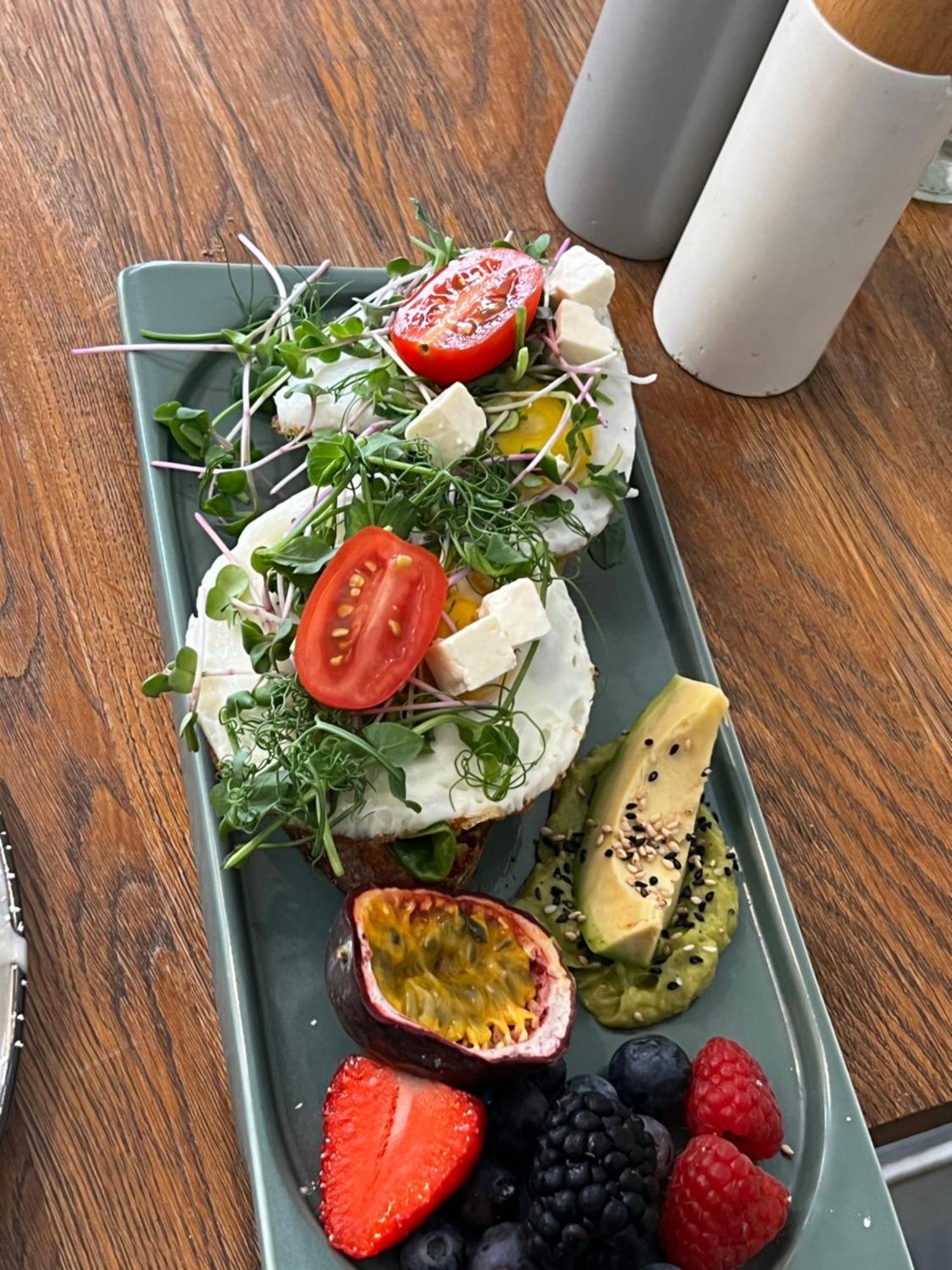 Terrassen-apartment-with-breakfast *