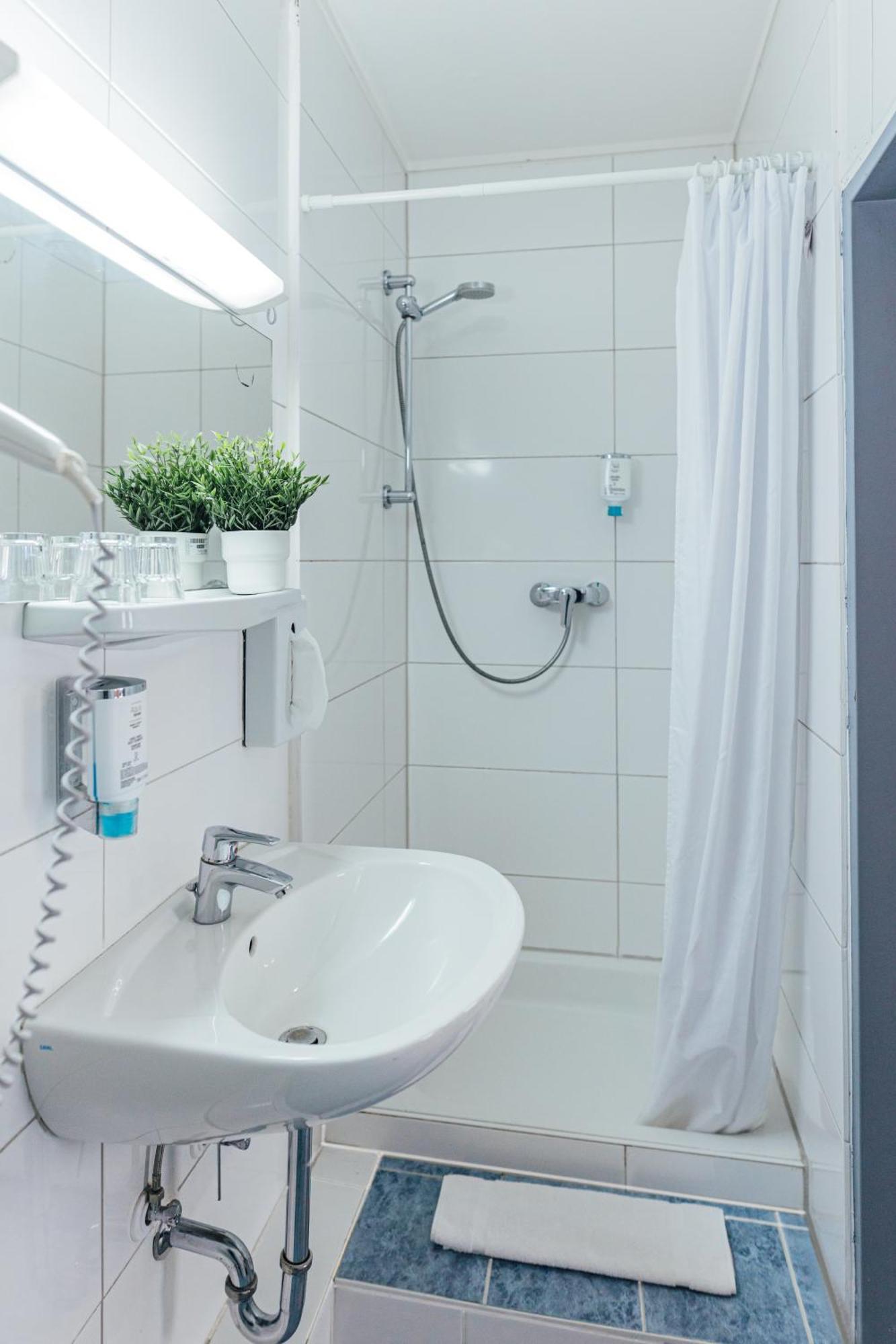 Hotel Commerz Hamburg 2*