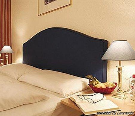 Hotel Central Hamburg 2*