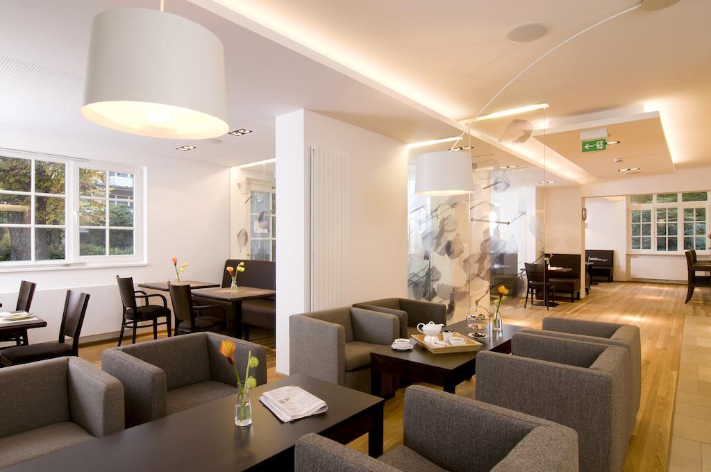 Hotel Baurs Park 3*