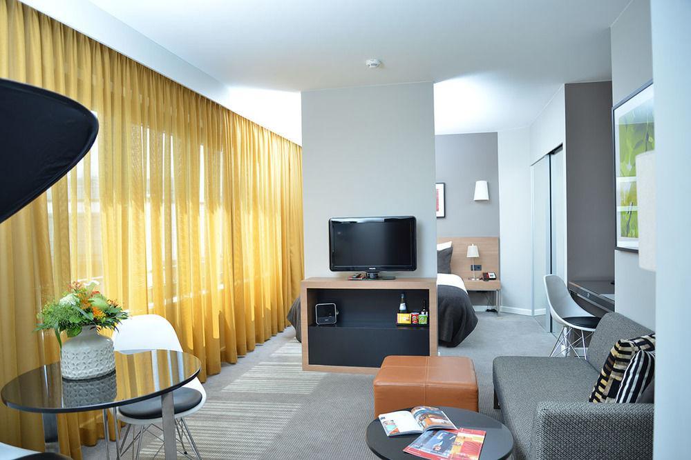 Adina Michel Aparthotel 4*