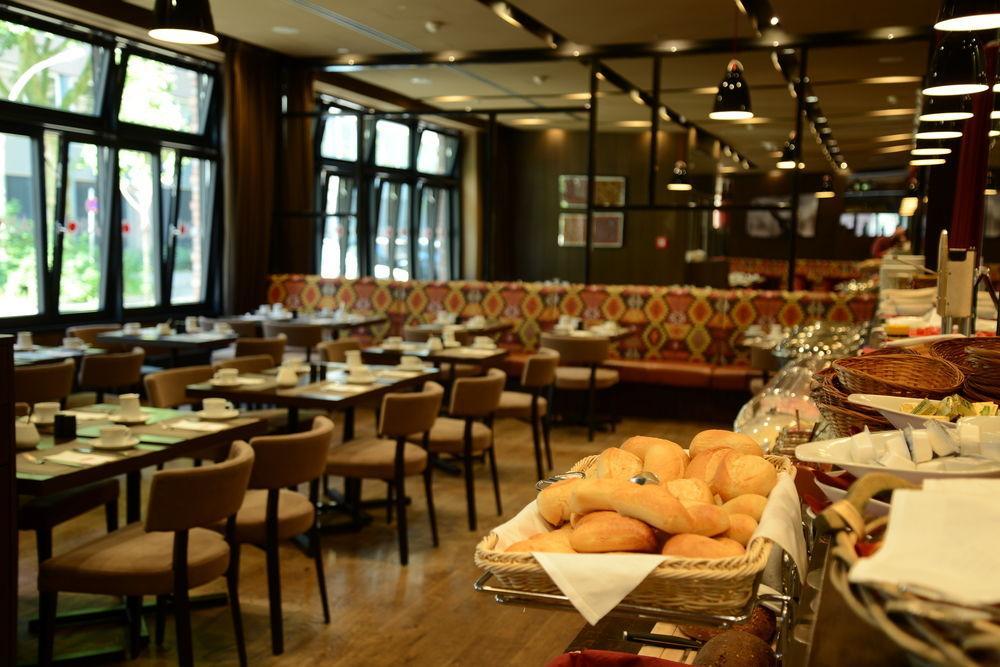 Adina Michel Aparthotel