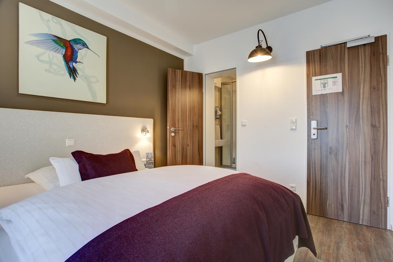Hotel West