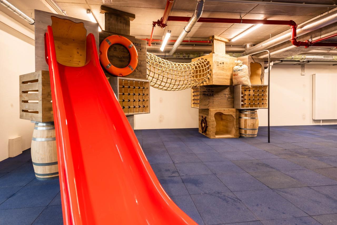 Jufa Hafencity 4*