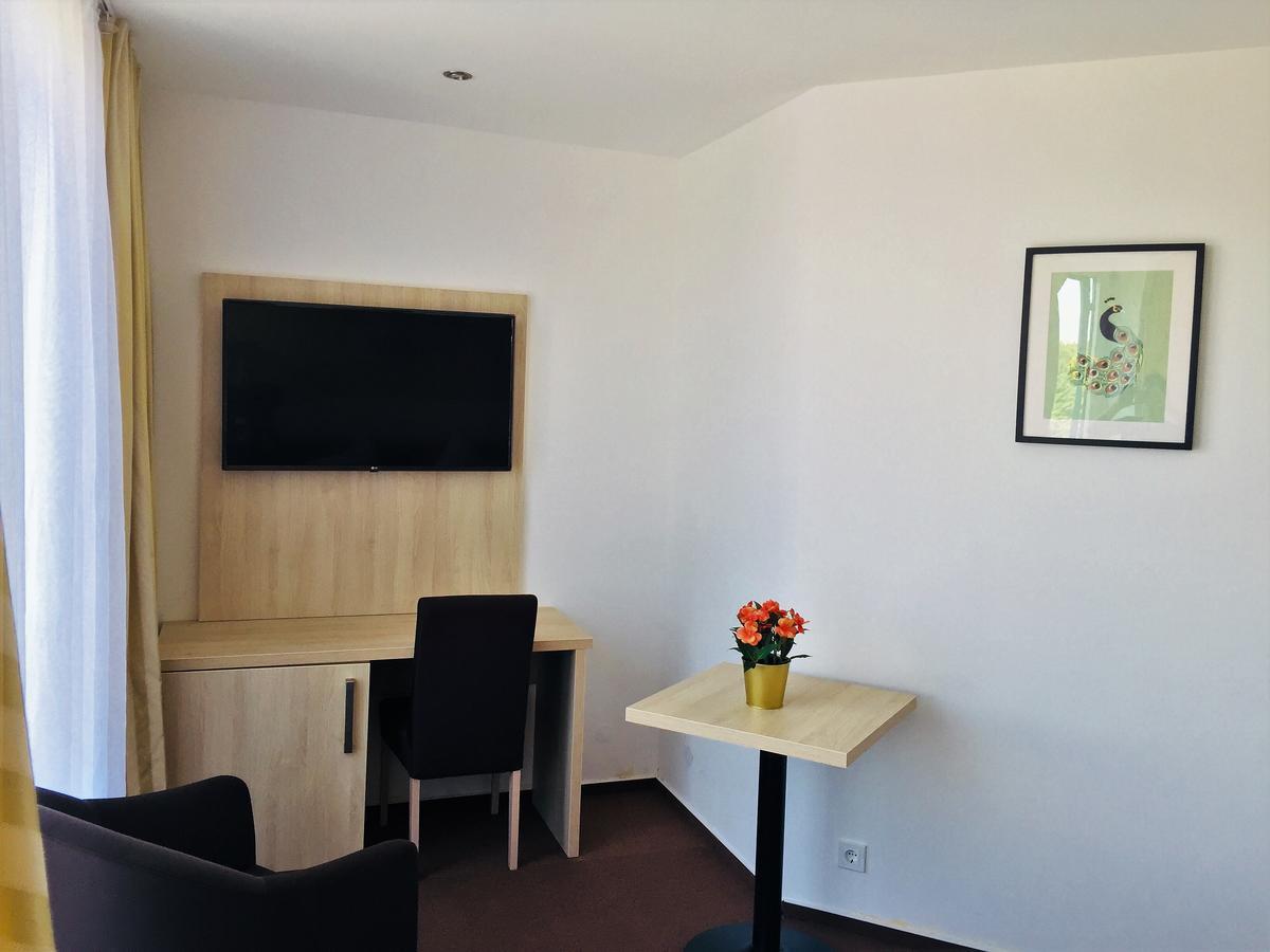Denbu Hotel 3*