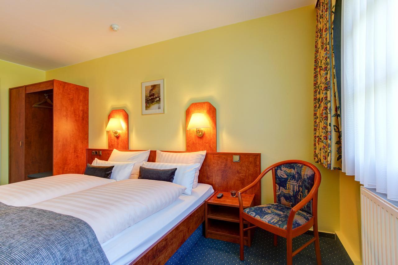 Hotel Elbinsel 3*