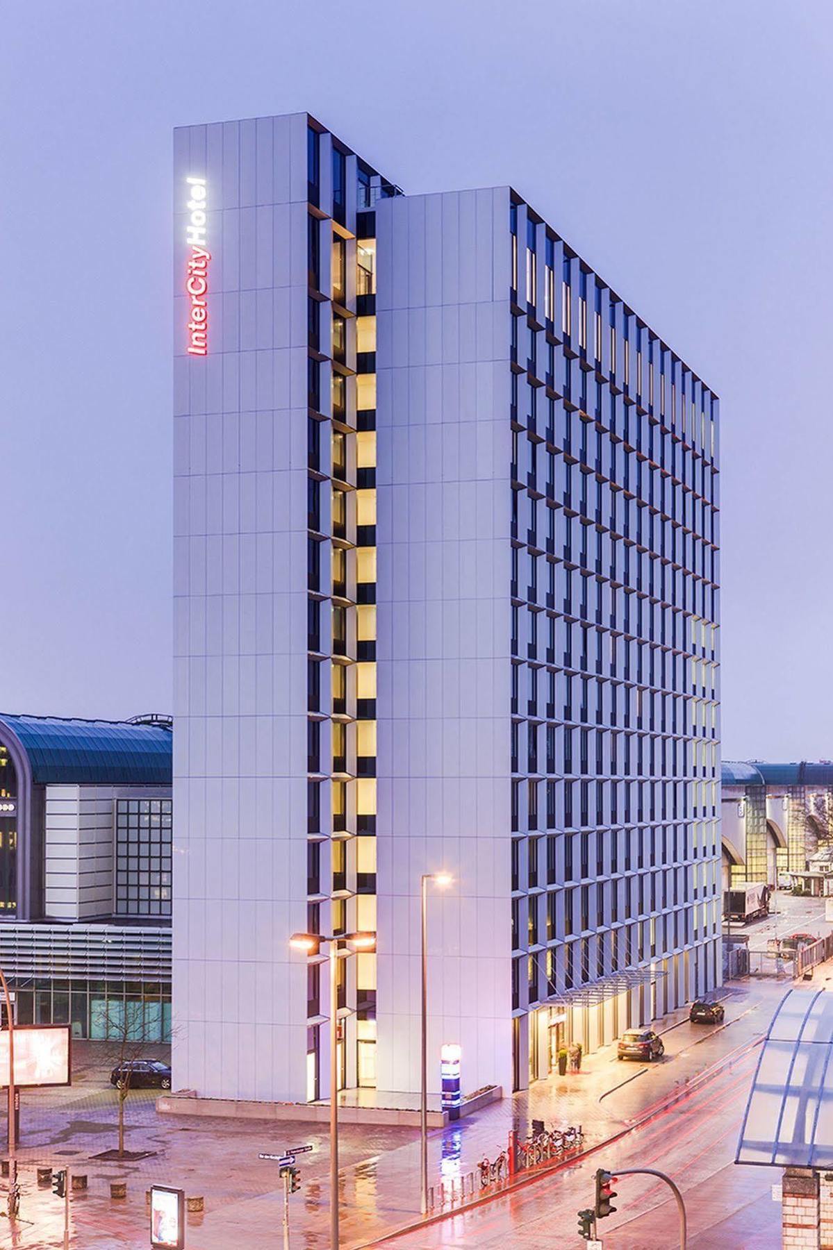 Intercityhotel Dammtor-messe Hotel 4*
