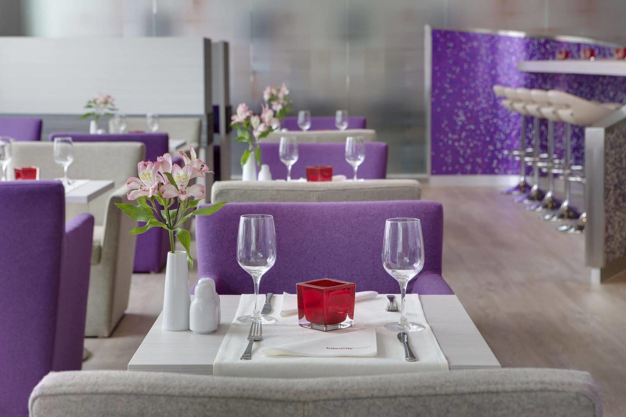 Intercityhotel Dammtor-messe Hotel 4*