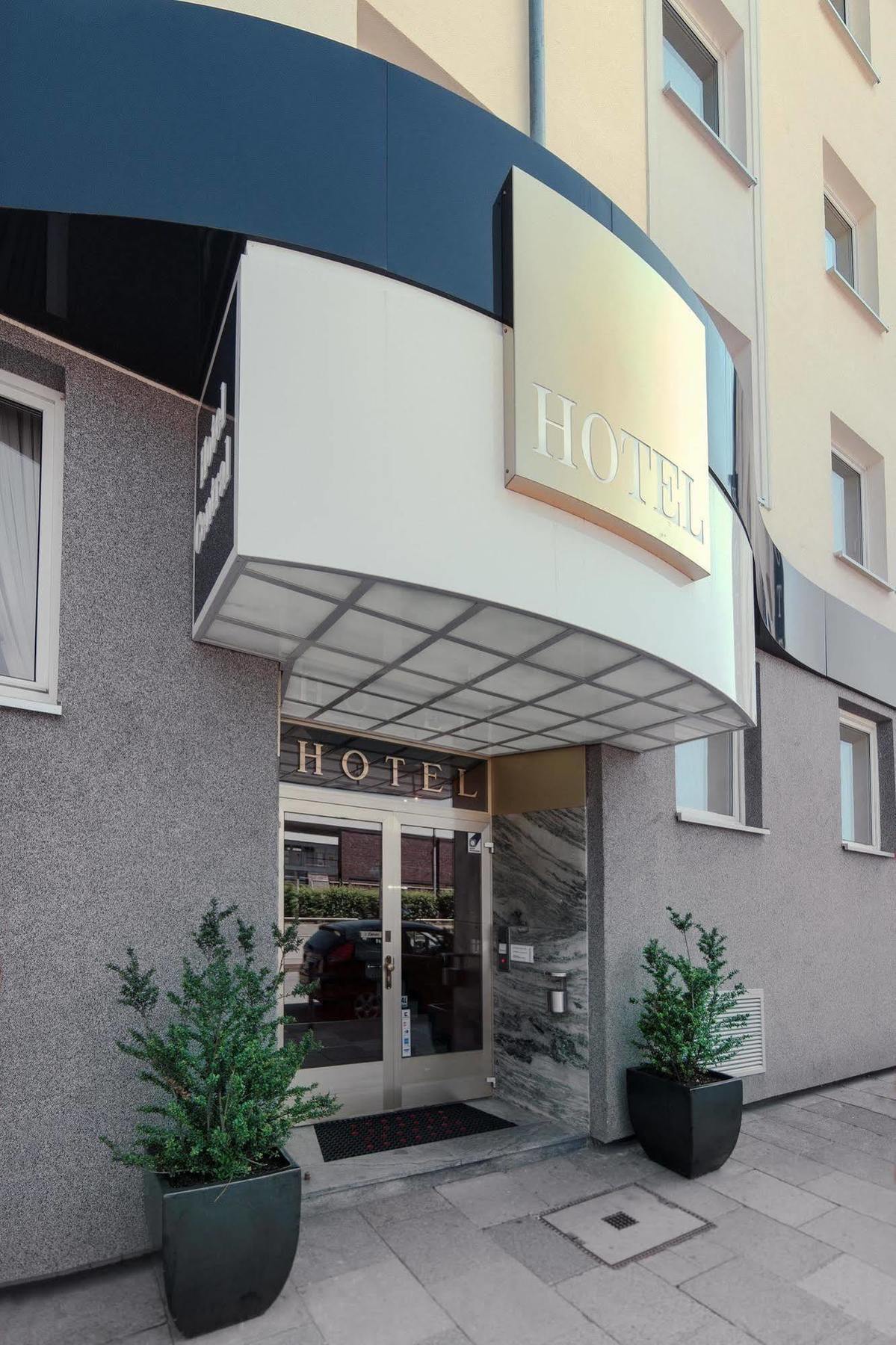 Hotel Central Hamburg 2*