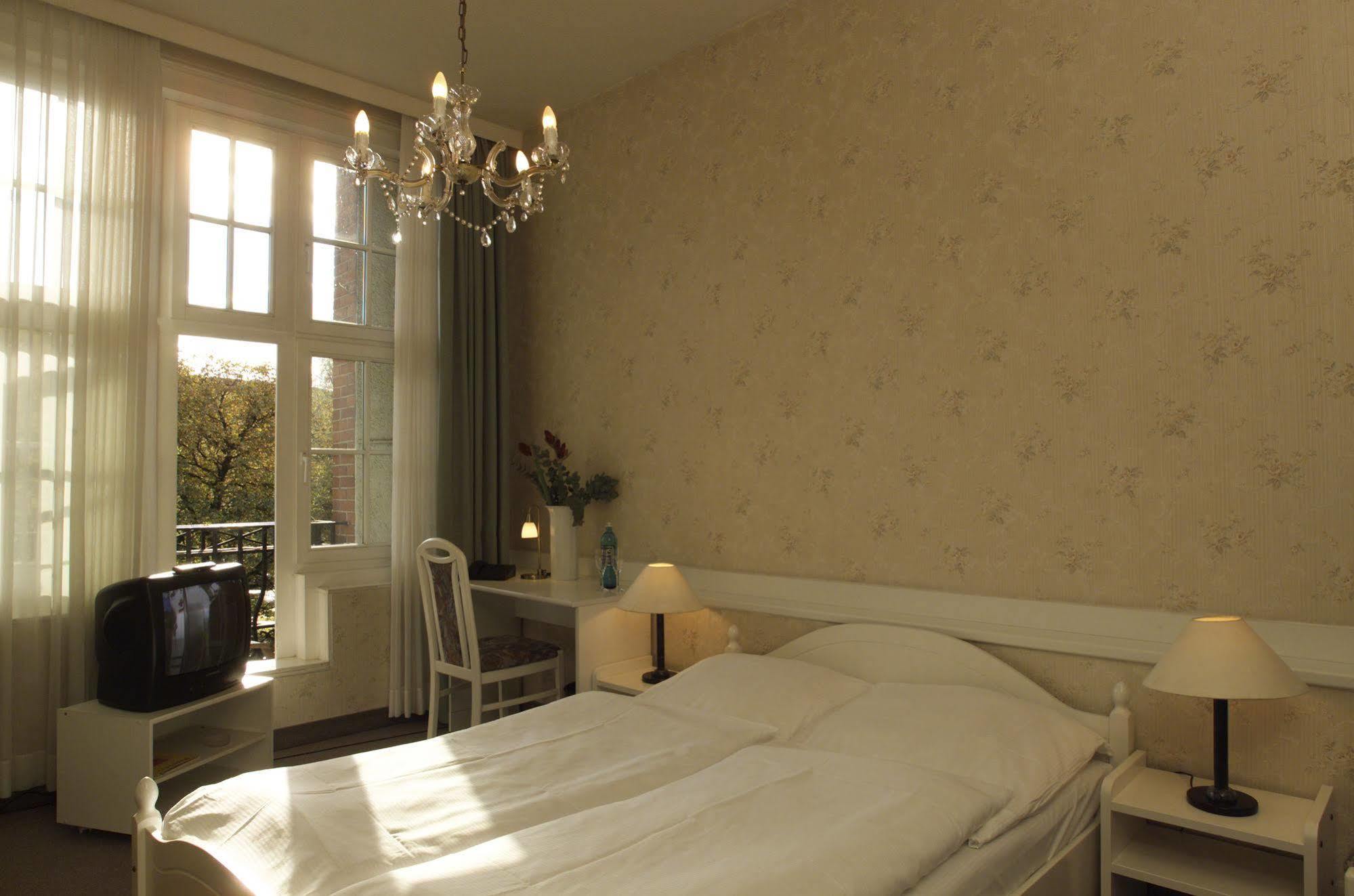Hotel Bellmoor Im Dammtorpalais 3*