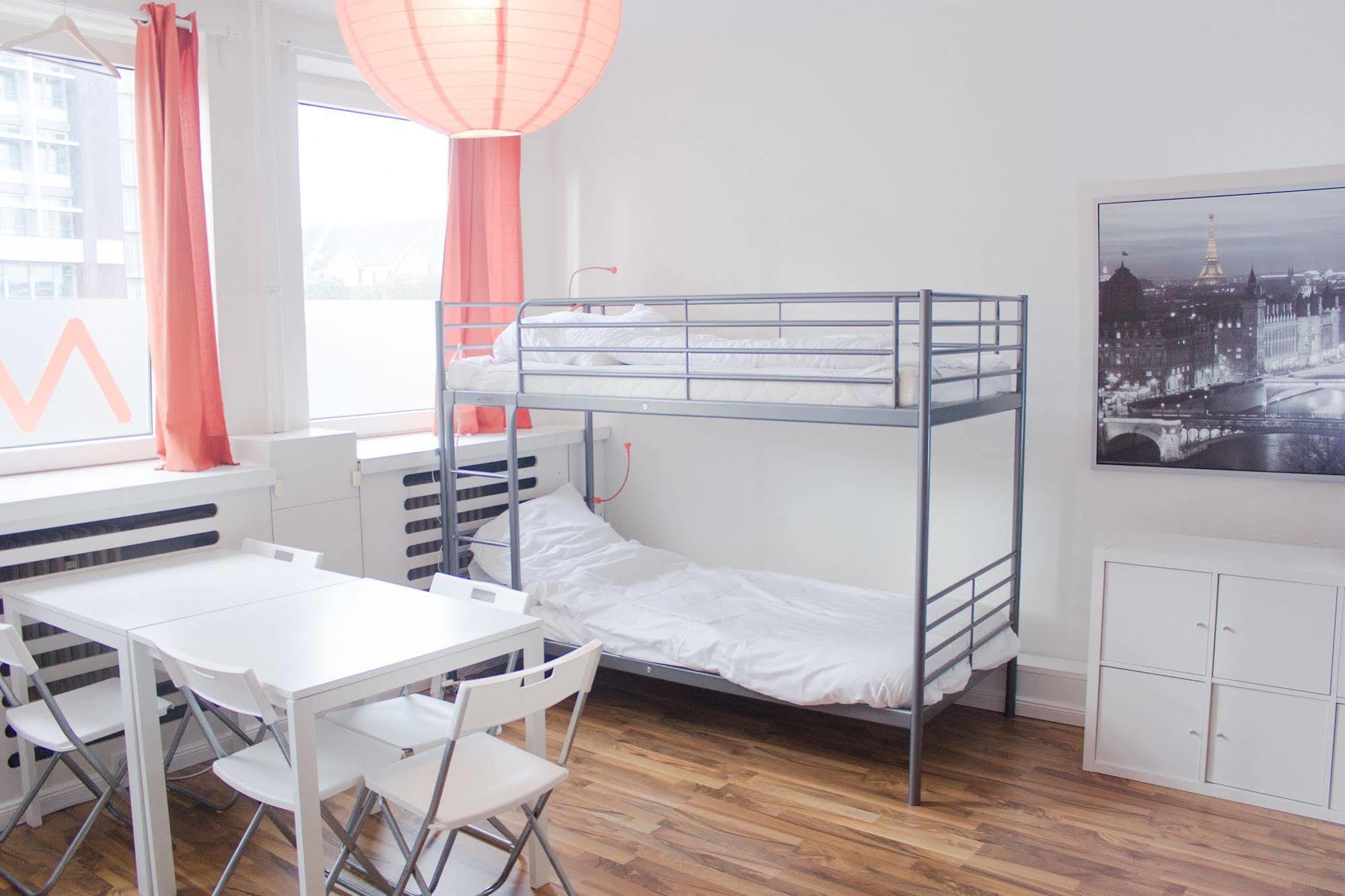 Mac Hostel