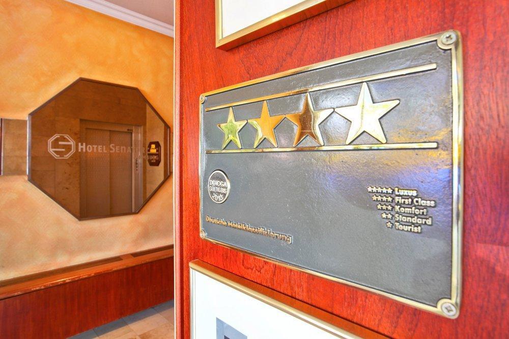 Senator 4*