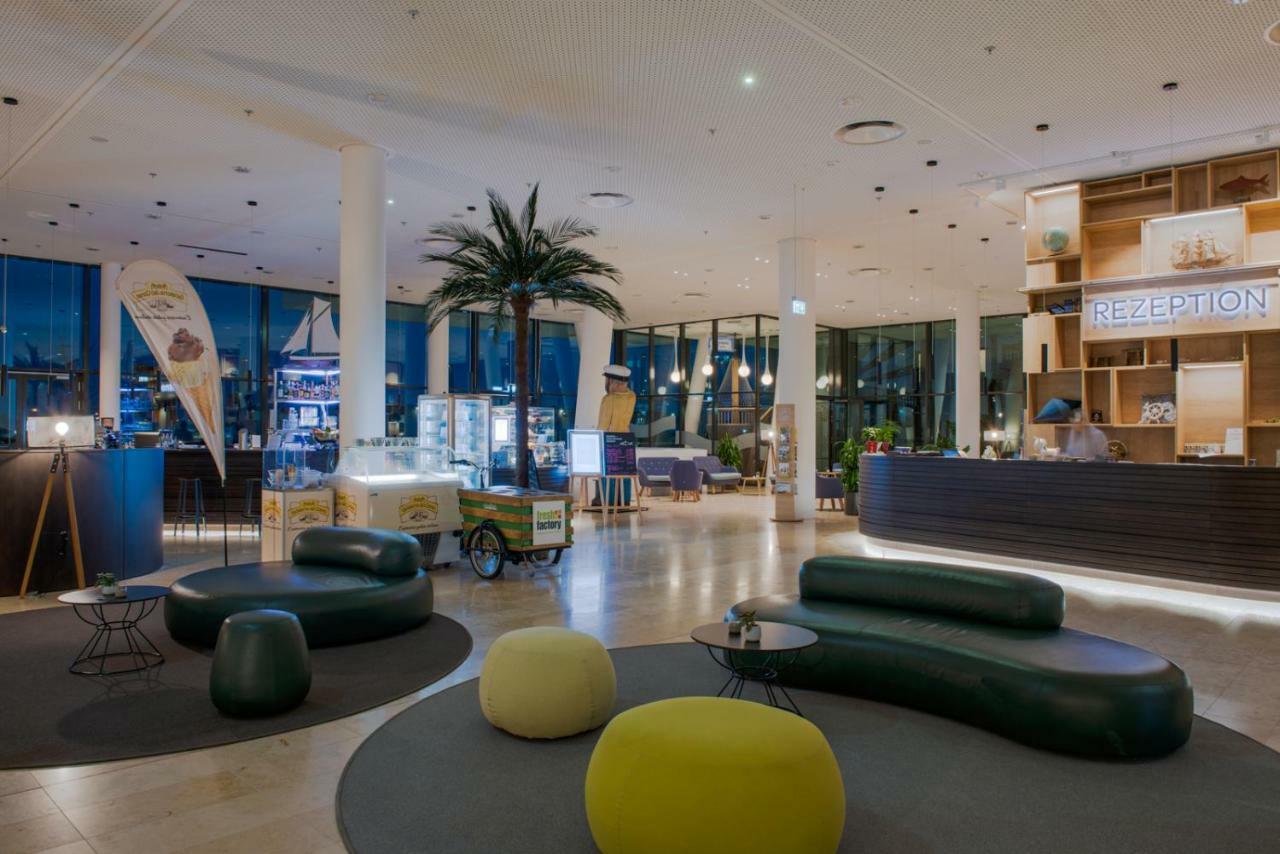 Jufa Hafencity Hotel 4*